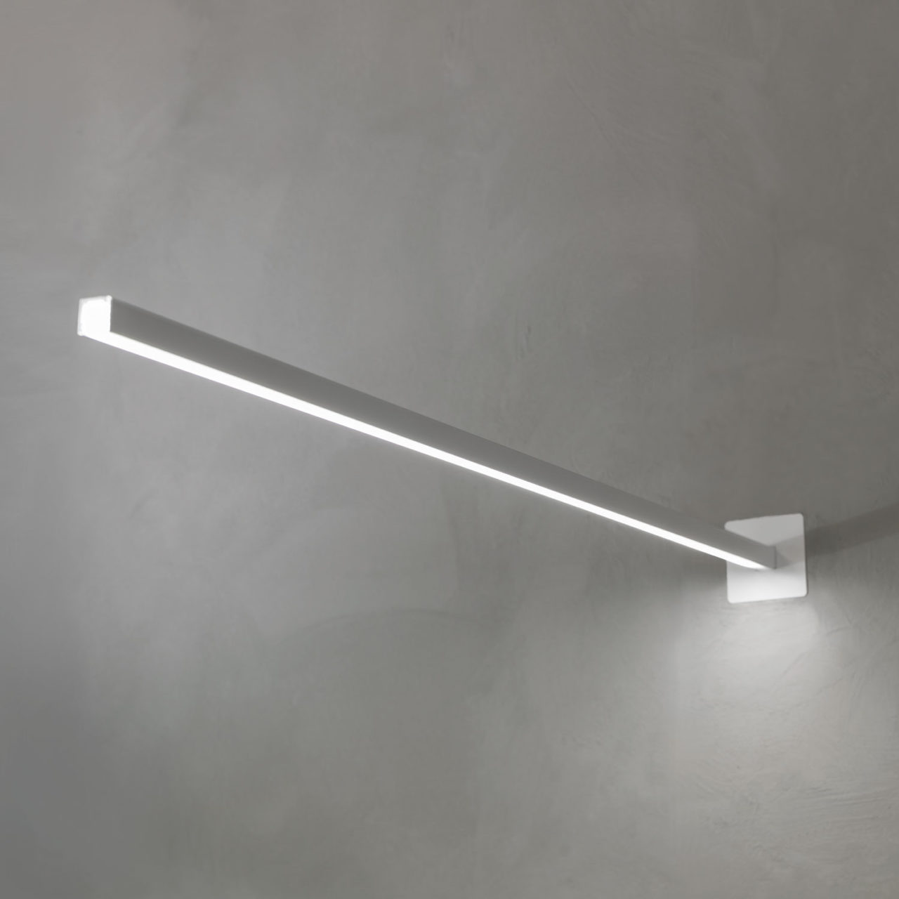 Linescapes Cantilevered Wall Lamp by Nemo Lamps Linescapes Cantilevered Wall Lamp by Nemo Lamps